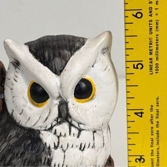 Vintage Hand-painted Ceramic Owl Figurine - Picture 6 of 9